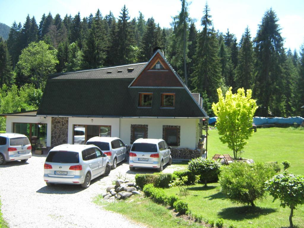 Penzion Pod Dobakom Lazisko Bagian luar foto