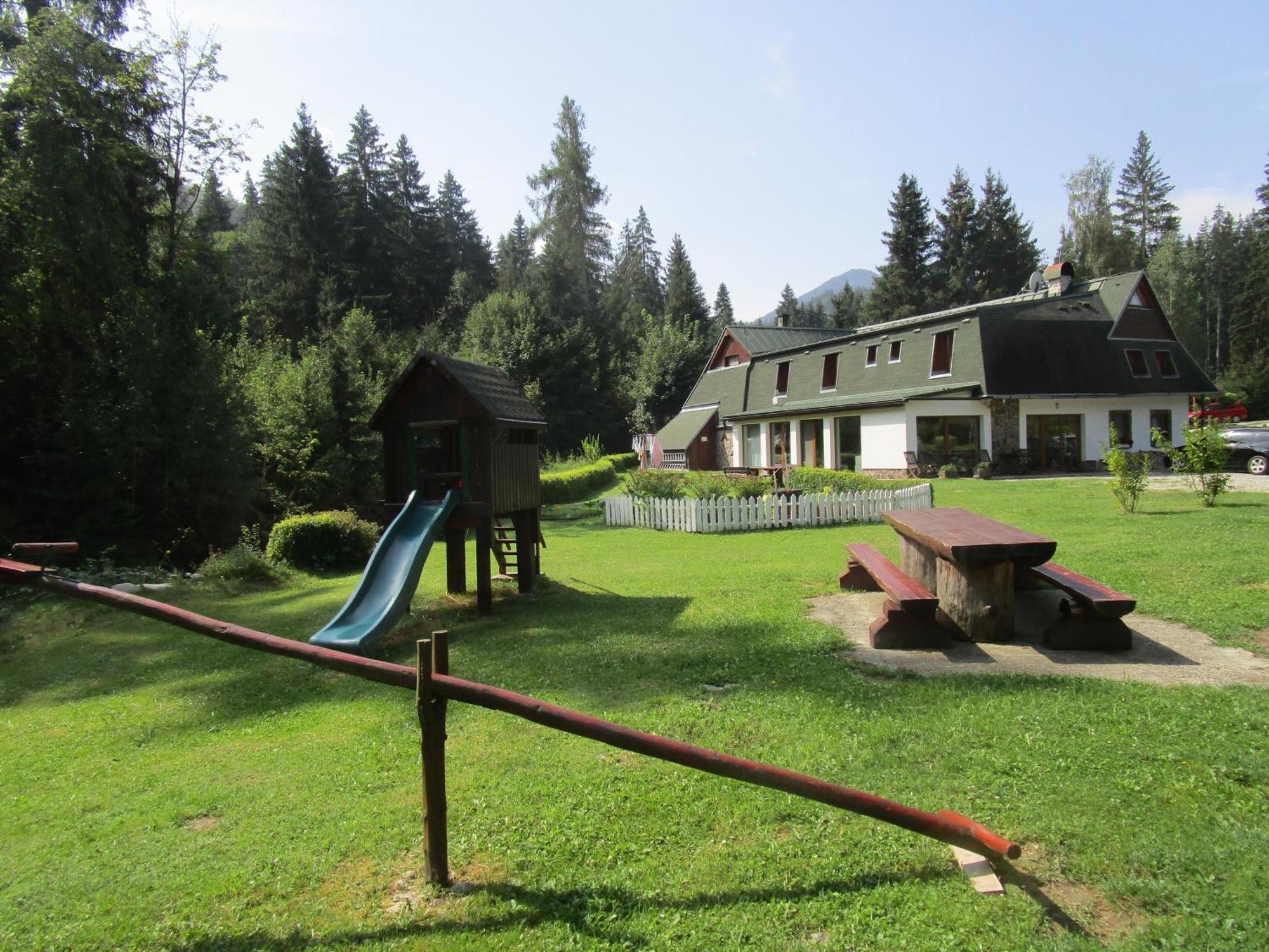 Penzion Pod Dobakom Lazisko Bagian luar foto